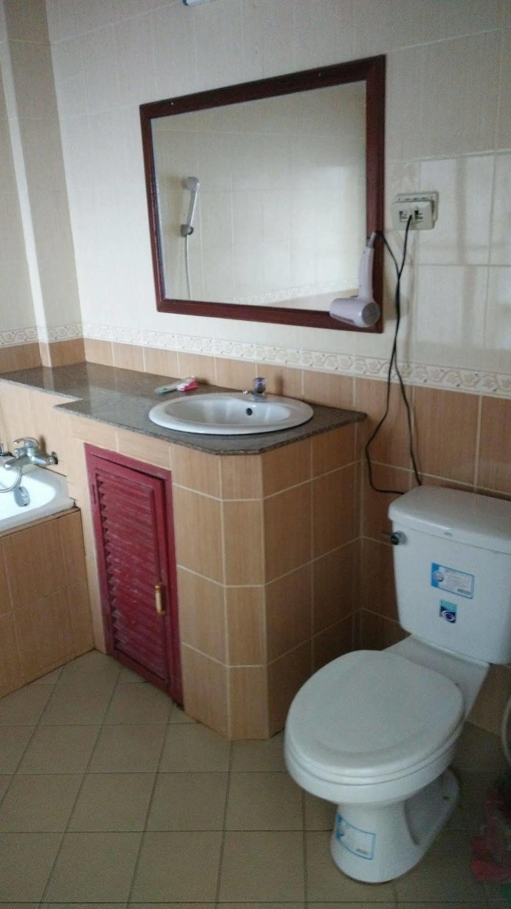 Thavisouk Riverside Hotel Vang Vieng Bagian luar foto