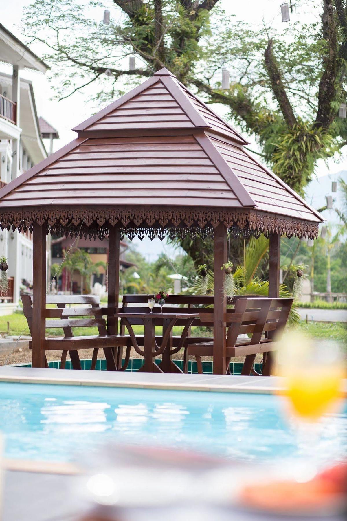 Thavisouk Riverside Hotel Vang Vieng Bagian luar foto