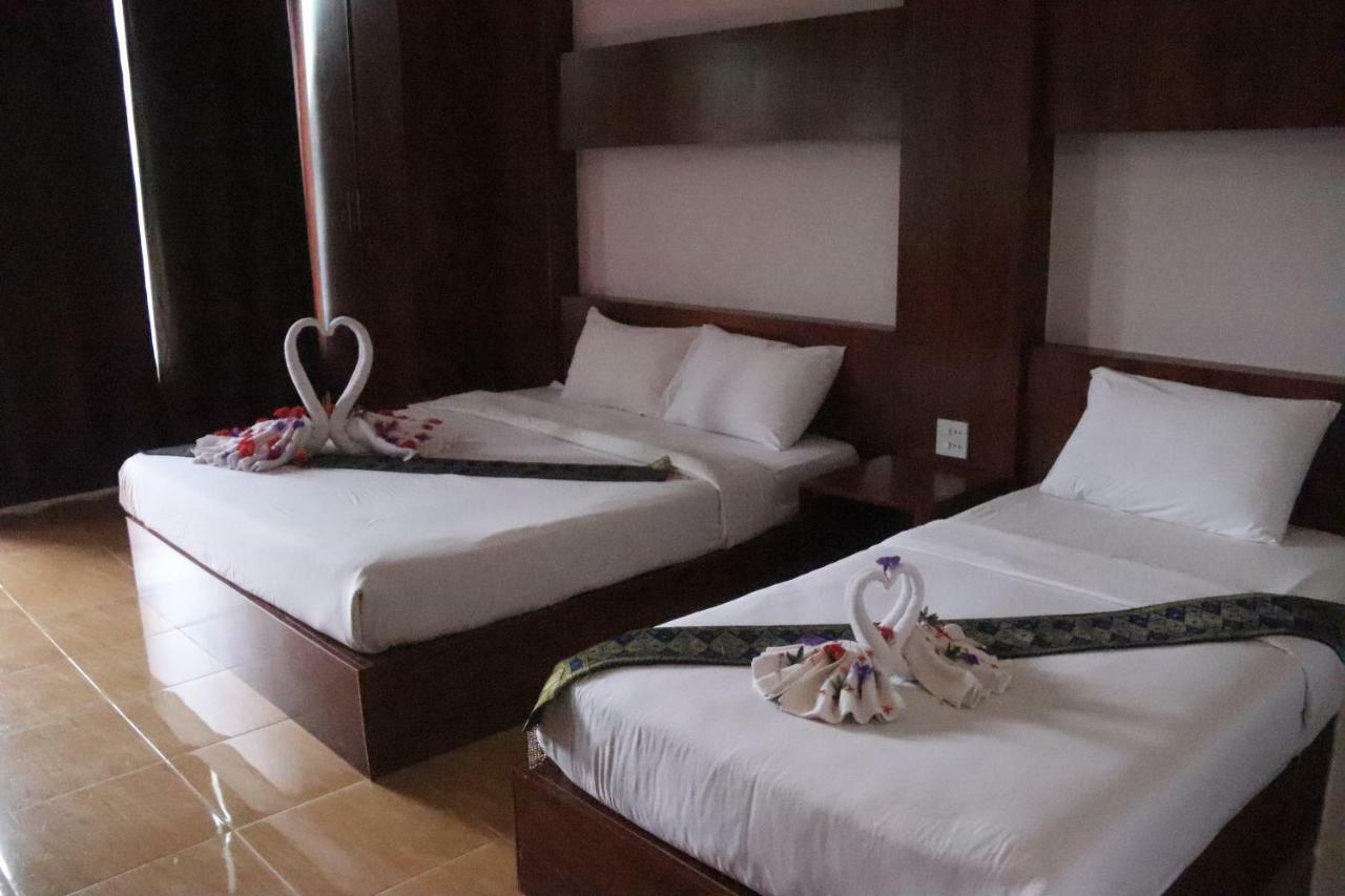 Thavisouk Riverside Hotel Vang Vieng Bagian luar foto